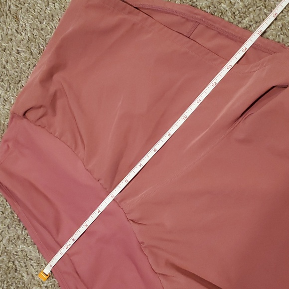 *2/$15* NWOT Rose Red High Waisted The Gym People Gym Shorts with Mesh Liner - Picture 8 of 9